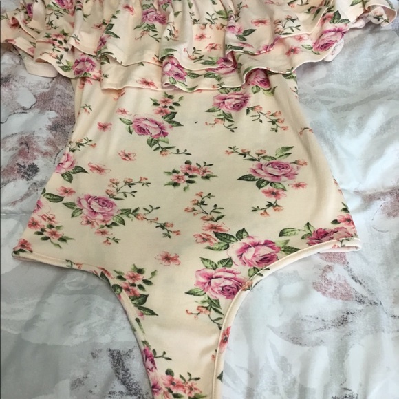 Rue 21 Off The Shoulder Pink Floral Bodysuit - Picture 4 of 6
